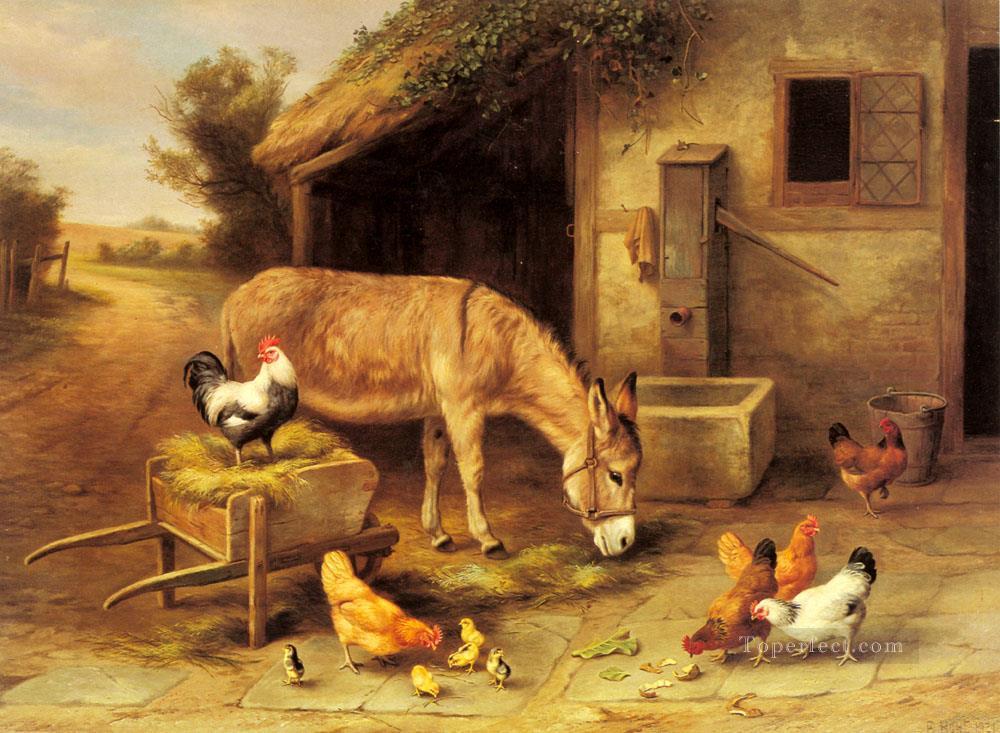 Un âne et des poulets à l’extérieur d’une ferme stable animaux Edgar Hunt Peintures à l'huile